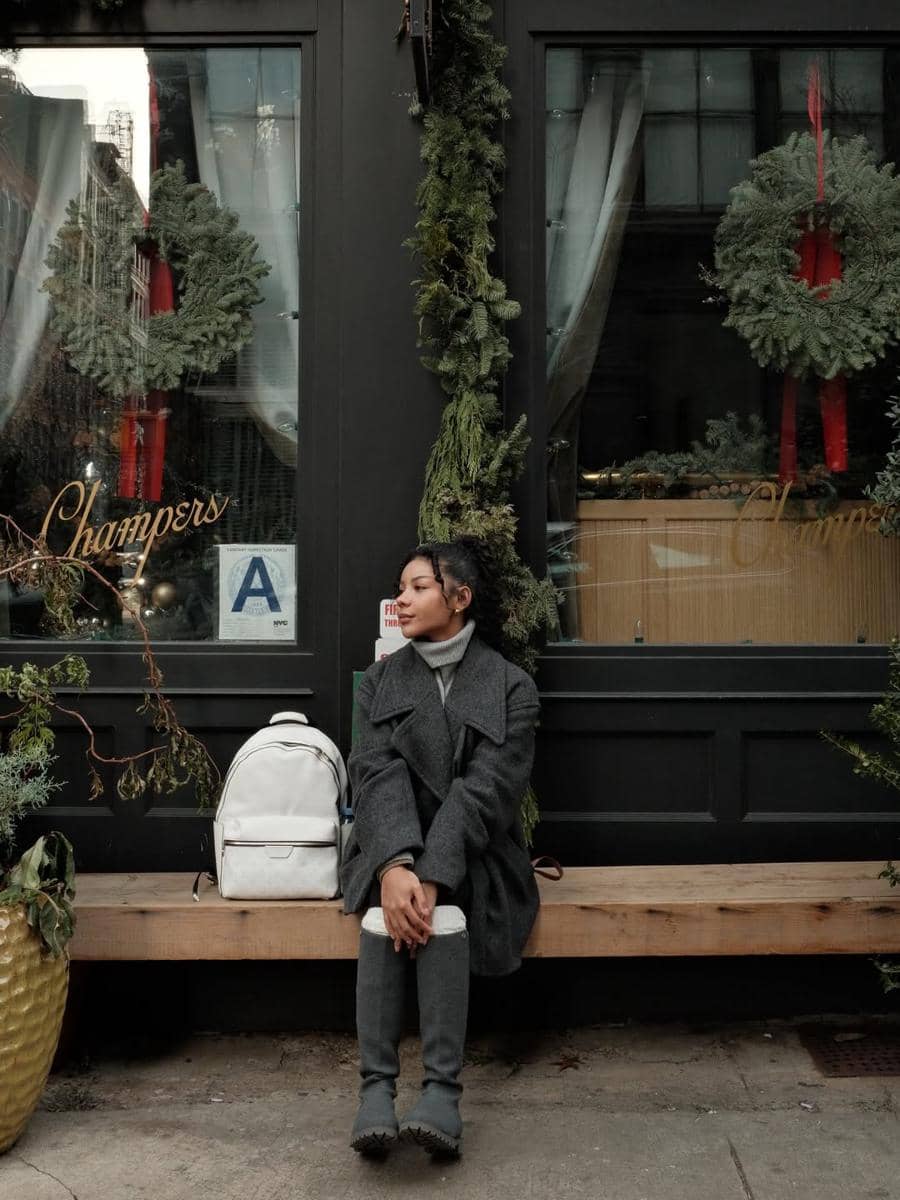 Zsa Zsa Utari saat jalan-jalan di New York.