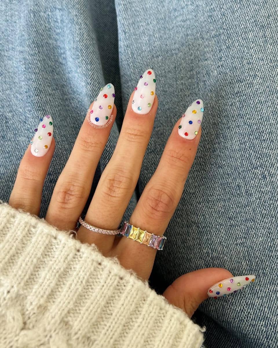 Ide nail art tema tahun baru 2026