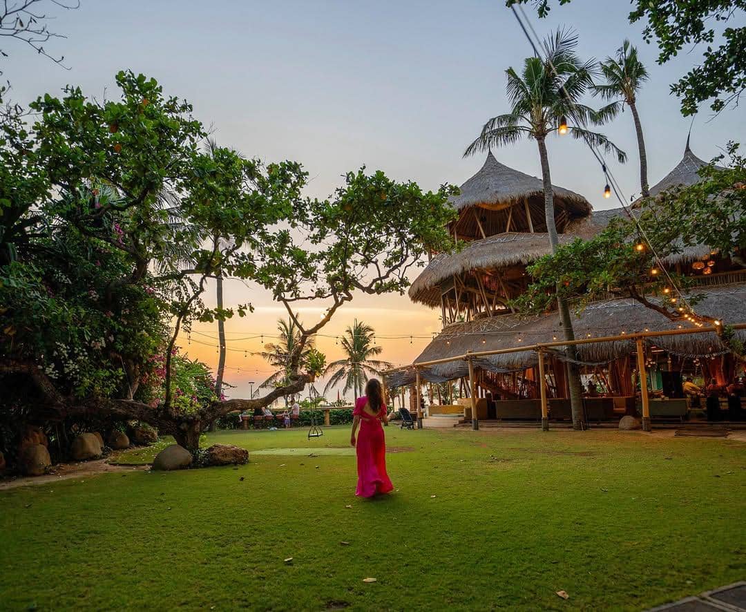 suasana di Azul Beach Club (instagram.com/azulbeachclub)