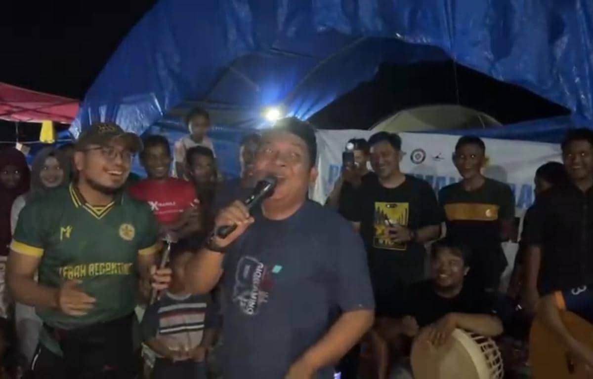 Lebah Begantong_2.jpg