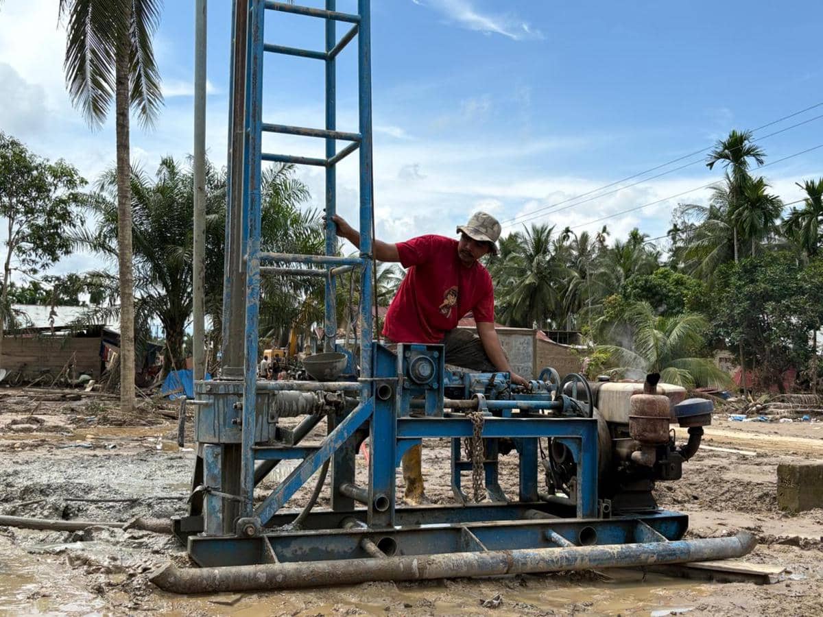 Pembuatan sumur bor di Gampong Rumoh Rayeuk