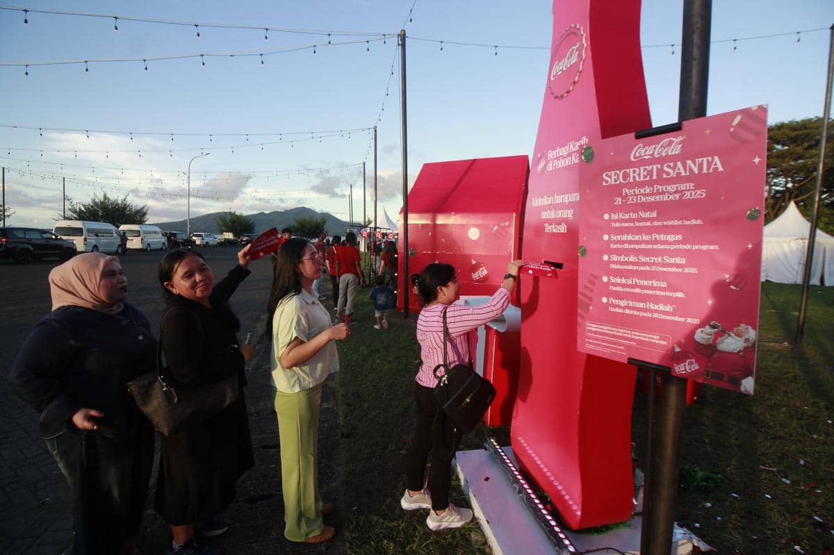 Coca-Cola Berbagi Kasih di Pohon Kasih - 5.JPG