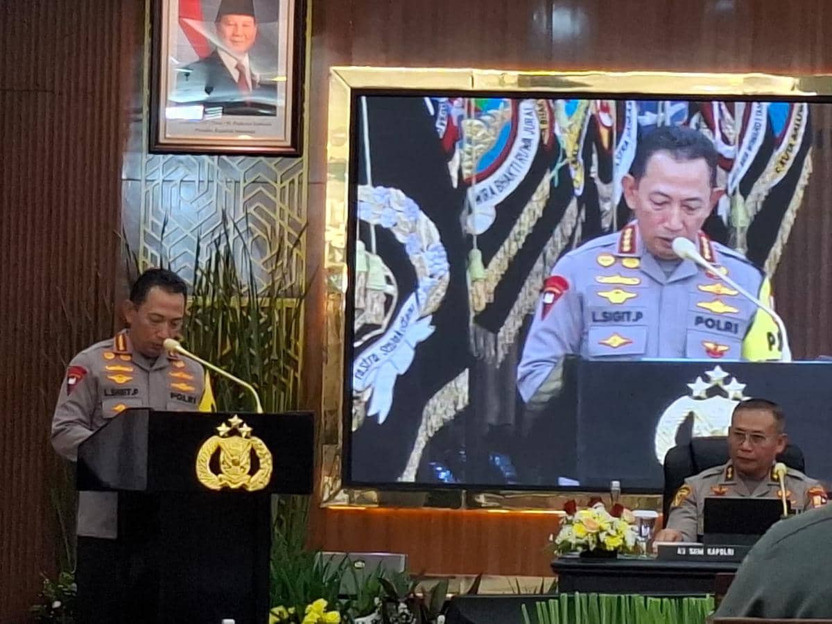 Kapolri Listyo Sigit dalam rilis akhir tahun 2025 di Mabes Polri
