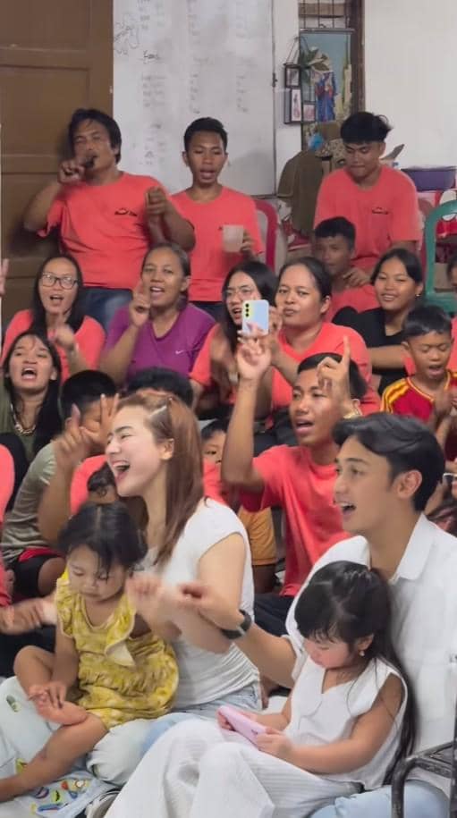 Felicya Angelista dan Hito Rayakan Natal di Panti Asuhan (instagram.com/felicyangelista_)