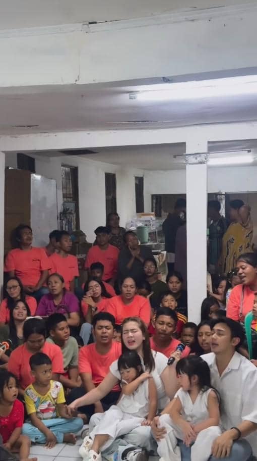 Felicya Angelista dan Hito Rayakan Natal di Panti Asuhan (instagram.com/felicyangelista_)