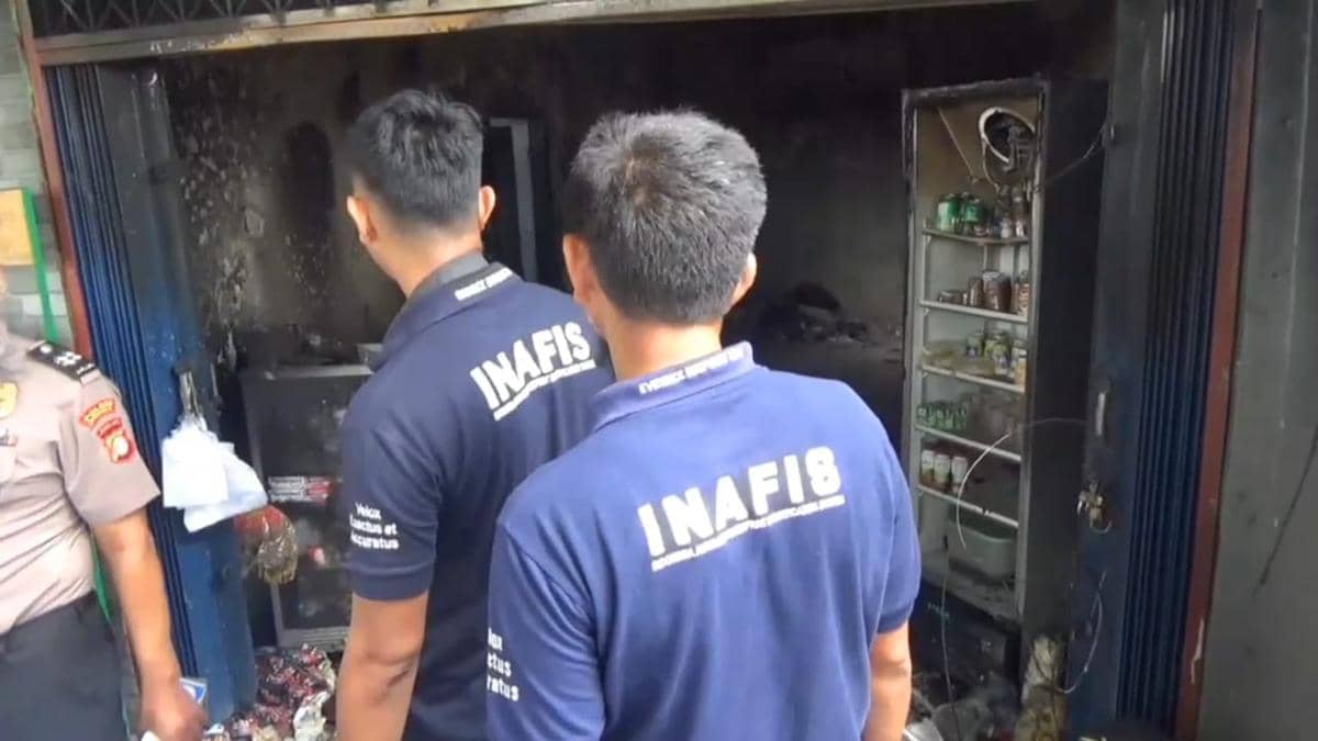 Warung Kelontong di Bekasi Terbakar, 1 Orang Tewas dan 2 Luka-Luka