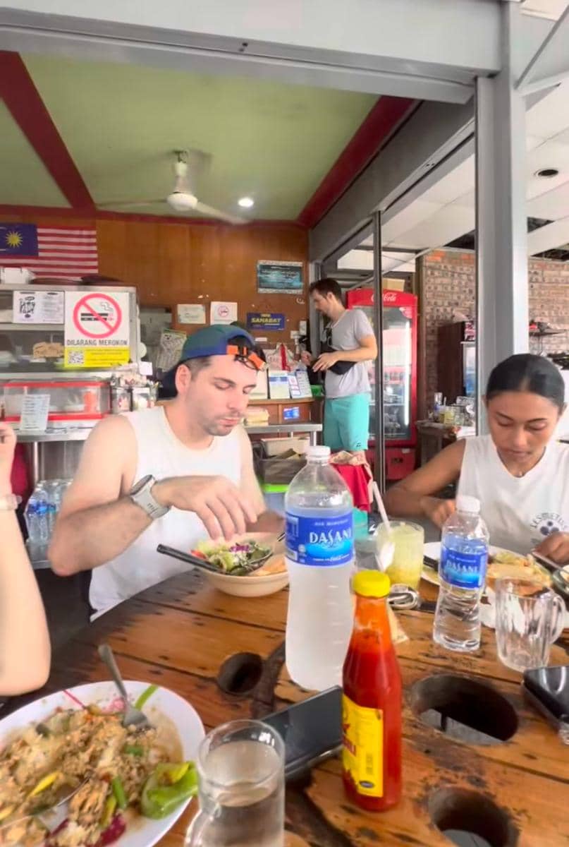 potret artis liburan tahun baru bareng pacar di luar negeri