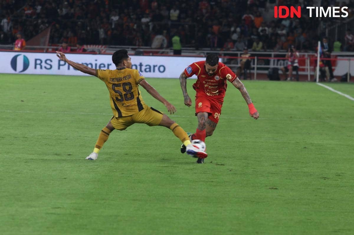 Persija berhadapan dengan Bhayangkara FC di Super League