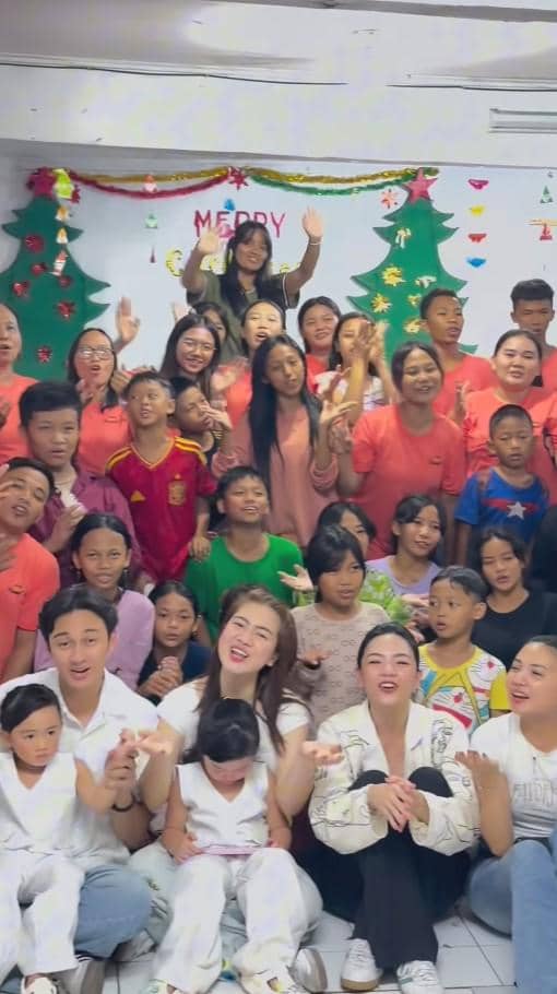 Felicya Angelista dan Hito Rayakan Natal di Panti Asuhan (instagram.com/felicyangelista_)