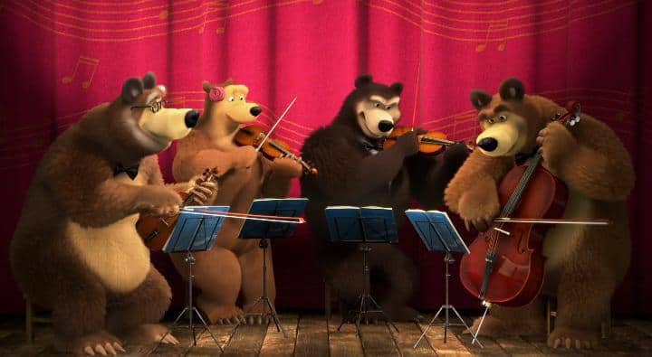 Bear memainkan biola. 