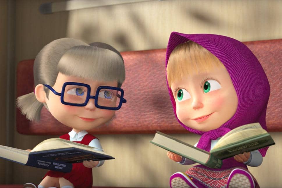 Dasha, sepupu Masha yang jadi satu-satunya kerabat terdekat yang dimiliki Masha di serialnya