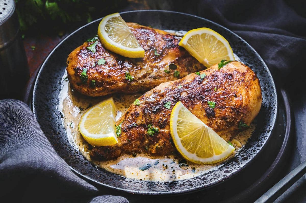 ilustrasi chicken steak saus Korean garlic butter