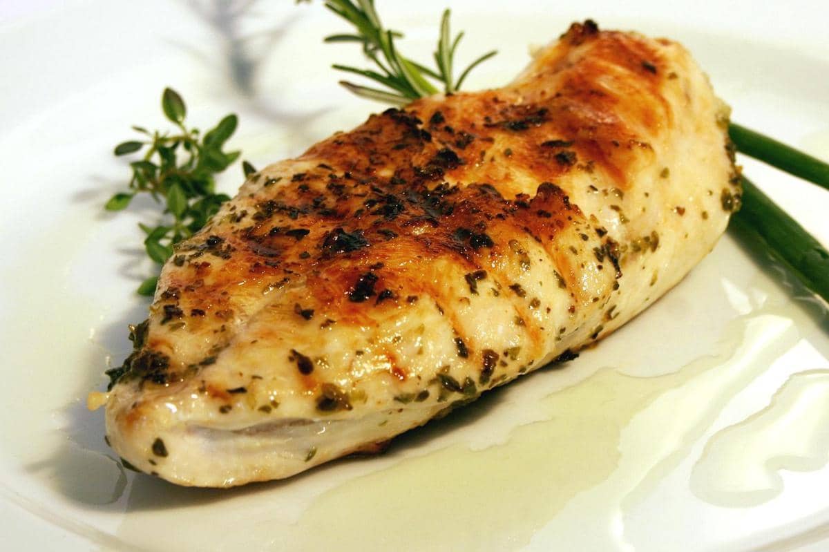 ilustrasi chicken steak saus Korean garlic butter