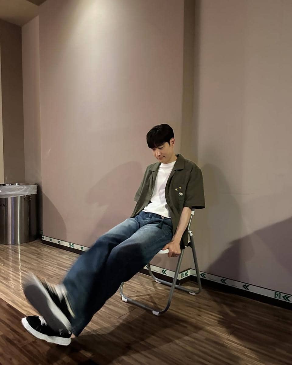 Style ala Lee Je Hoon
