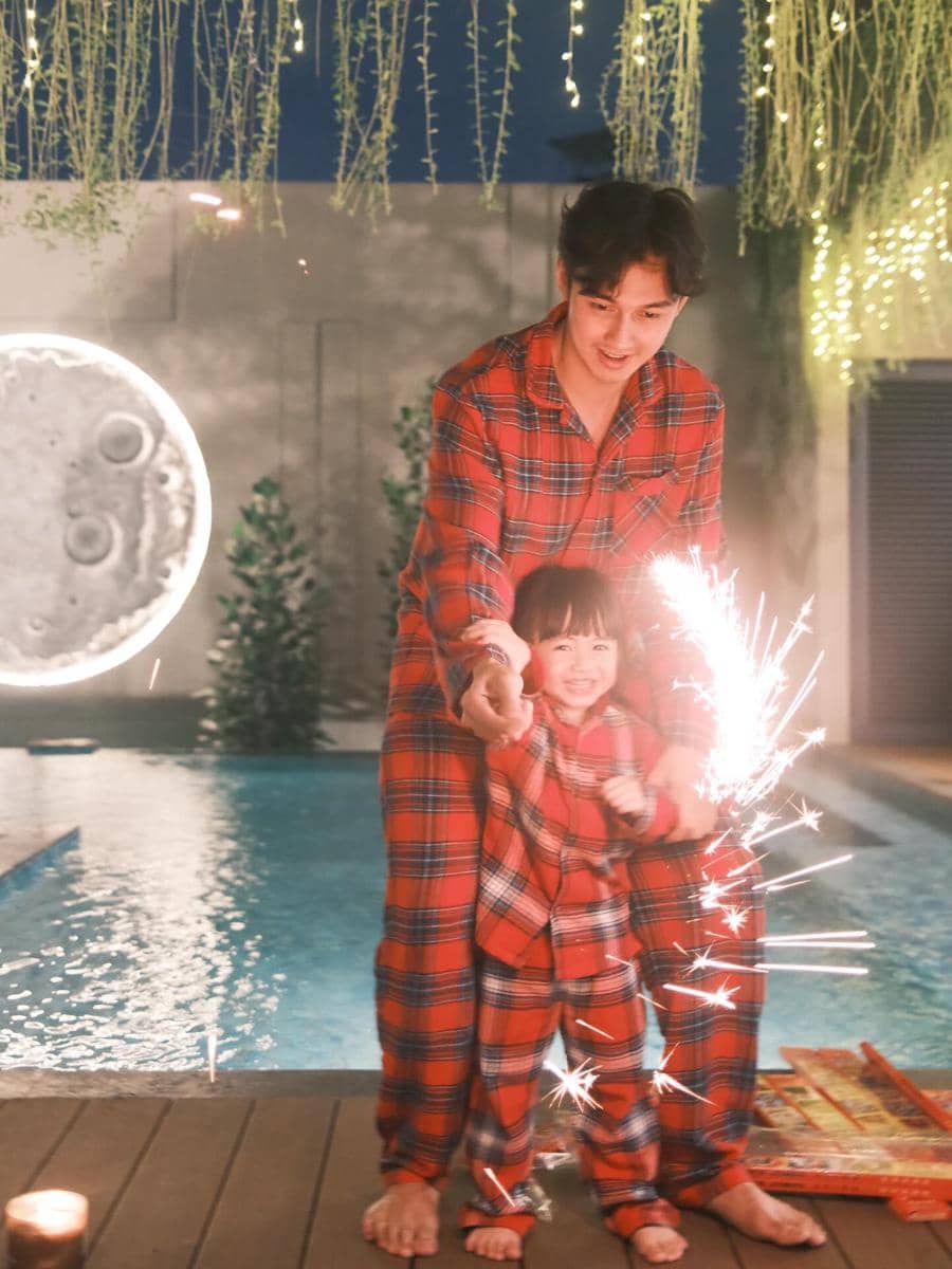 Acara Tahun Baru 2025 Felicya Angelista dan Hito (instagram.com/felicyangelista_)