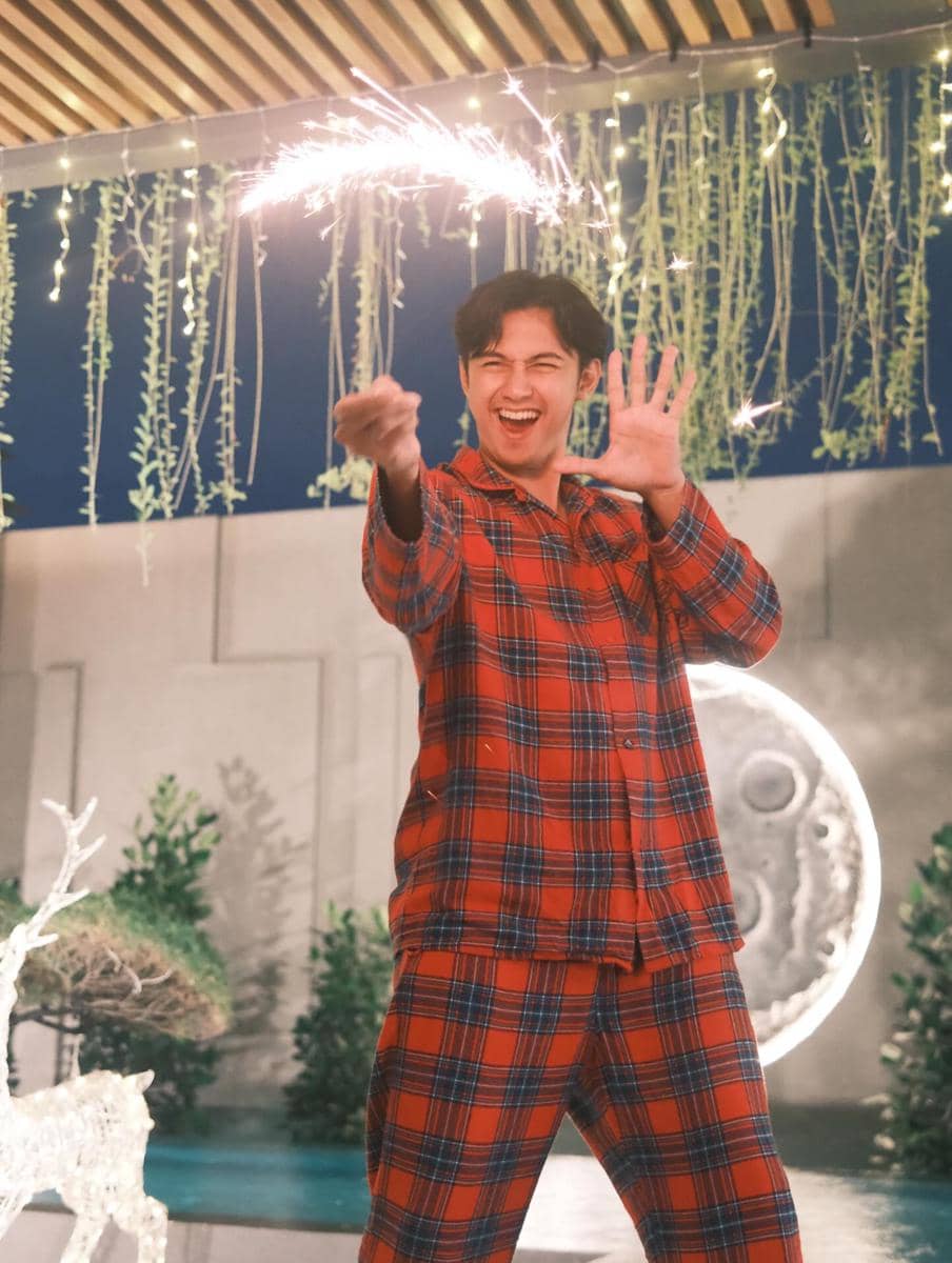 Acara Tahun Baru 2025 Felicya Angelista dan Hito (instagram.com/felicyangelista_)