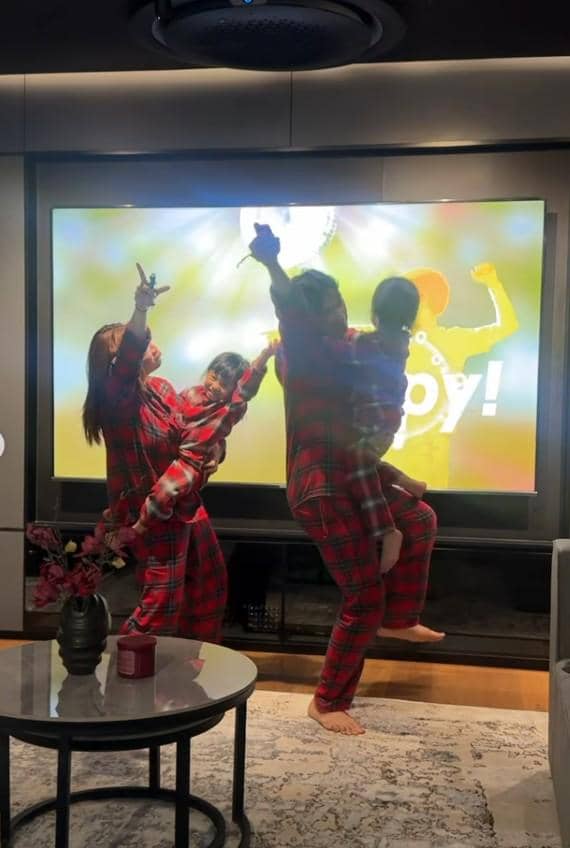 Acara Tahun Baru 2025 Felicya Angelista dan Hito (instagram.com/felicyangelista_)