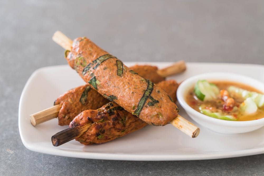 ilustrasi sate lilit ikan kembung