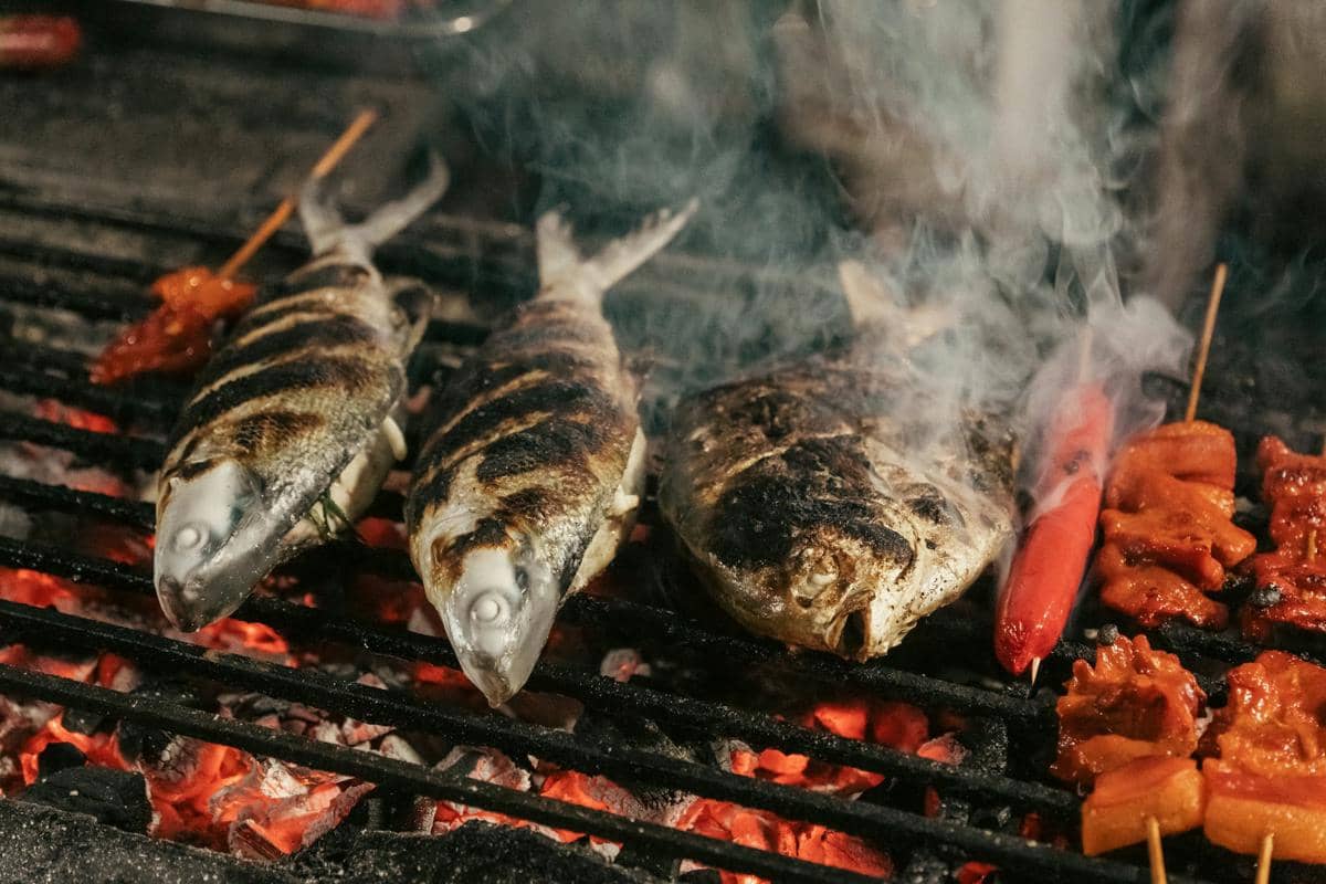 ilustrasi ikan bakar