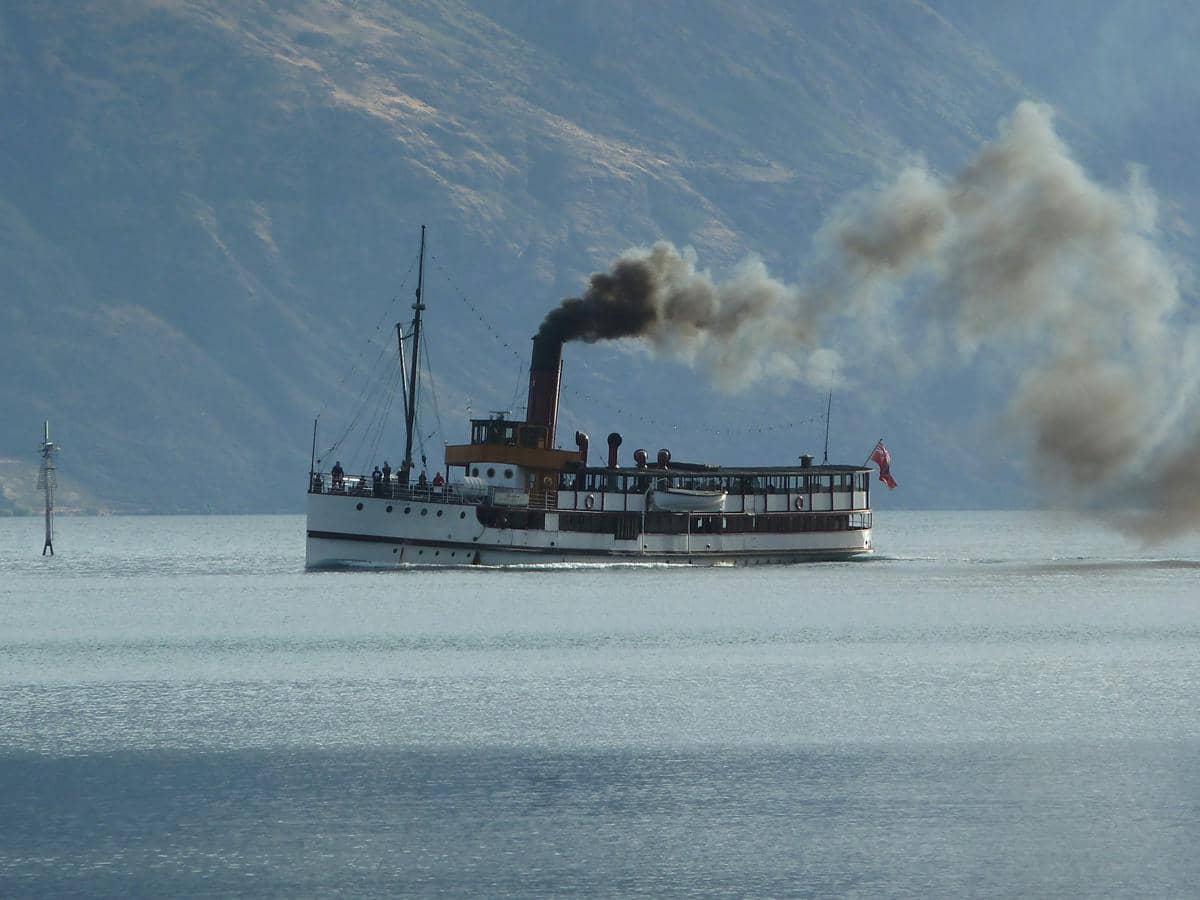 Kapal bahan bakar fosil