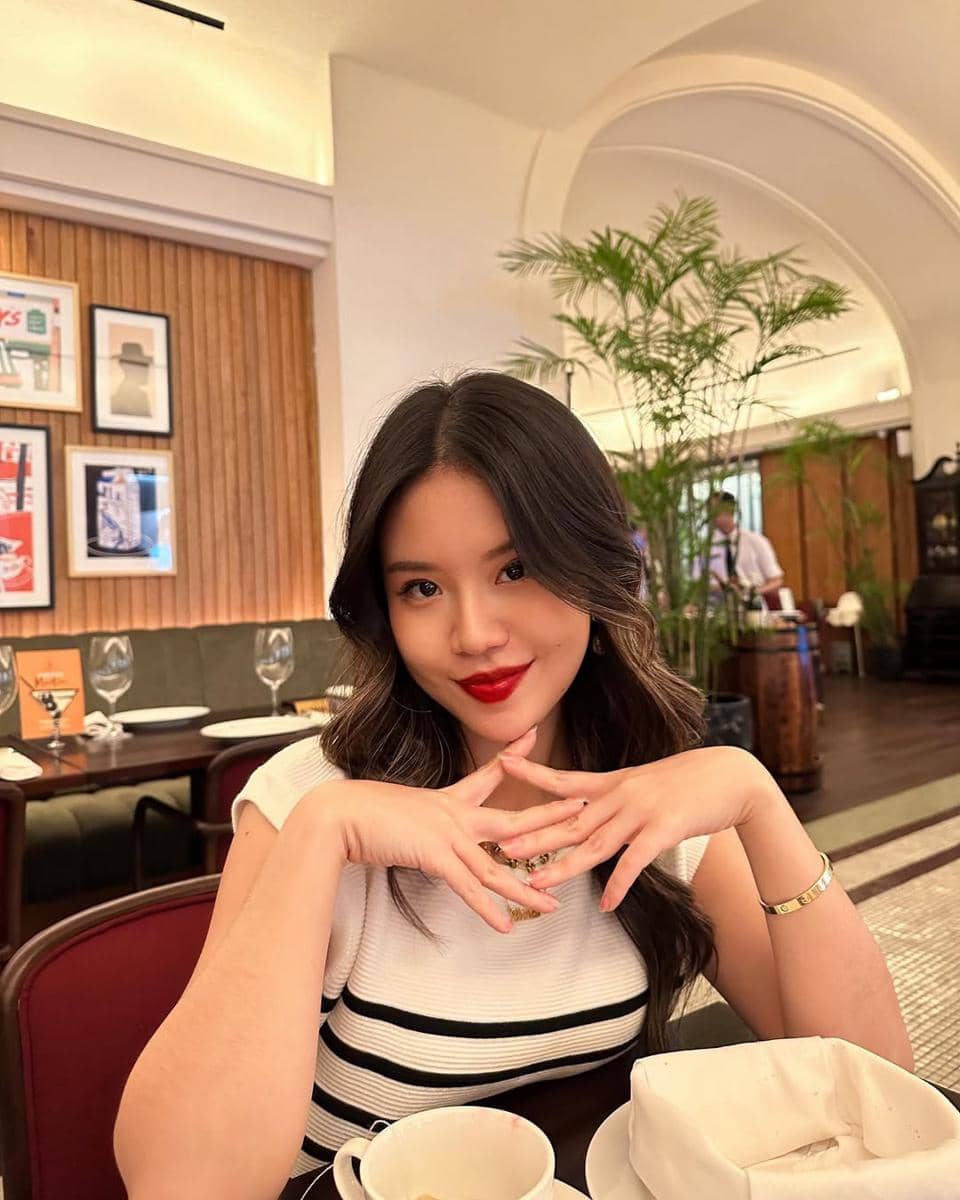 ide makeup look untuk traveling ala Titan Tyra 