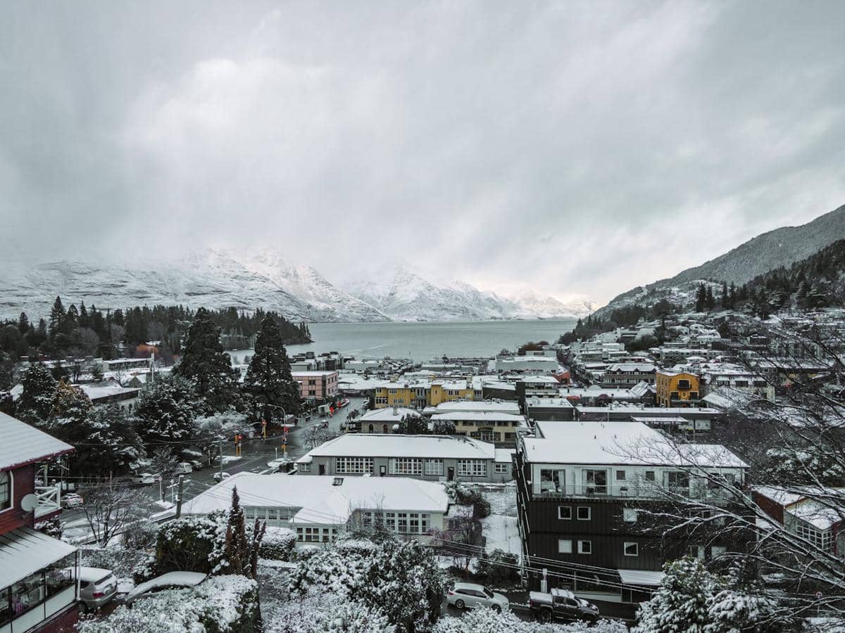 ilustrasi Queenstown, Selandia Baru