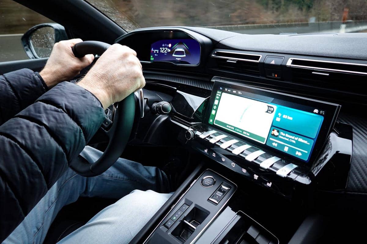 ilustrasi mengemudi mobil