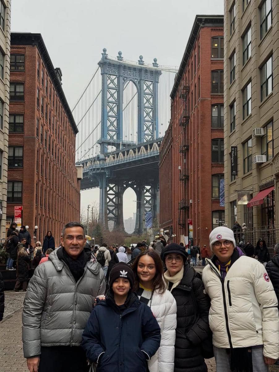 Keluarga Ferdy Hasan liburan akhir tahun di New York.