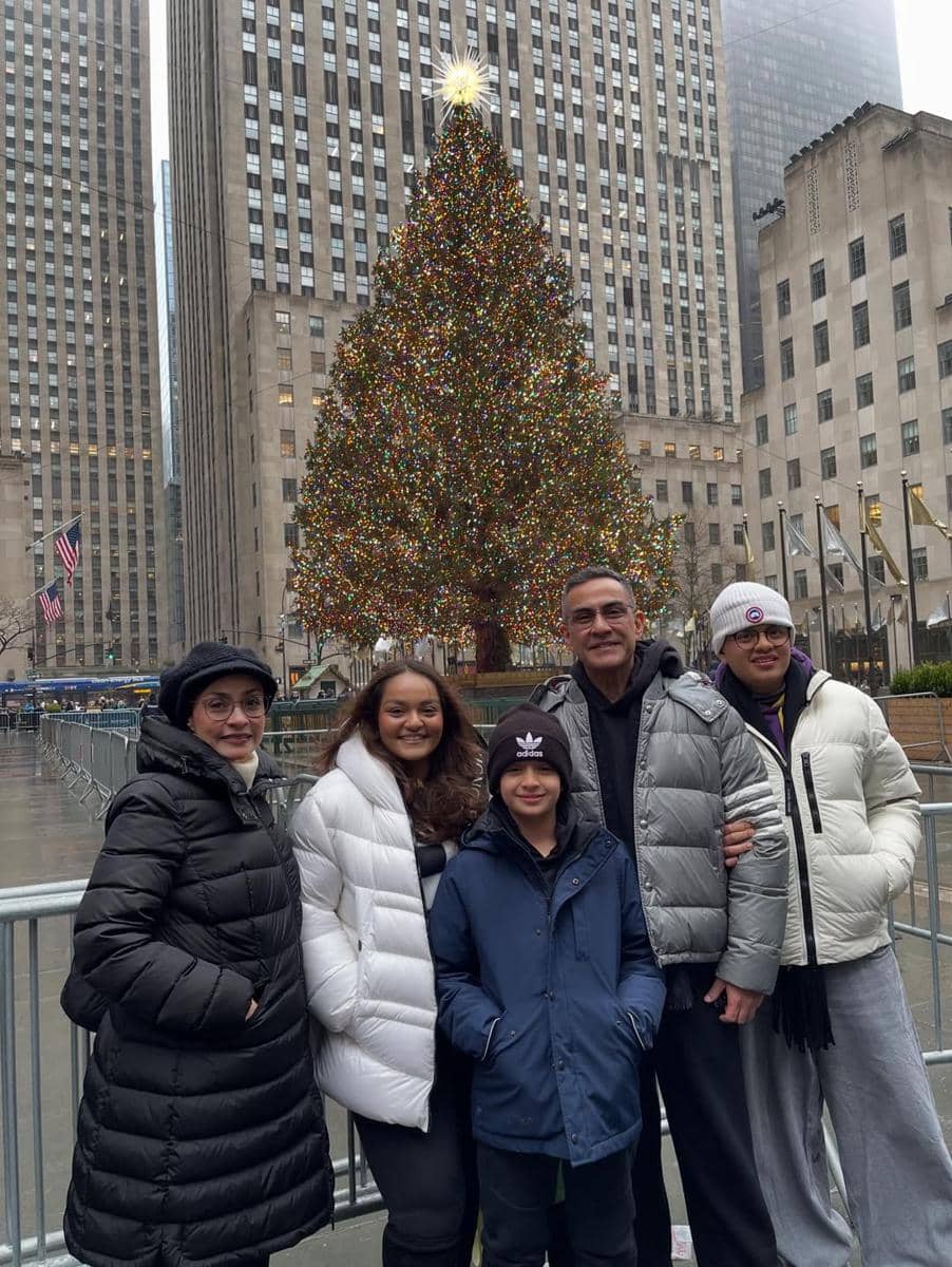 Keluarga Ferdy Hasan liburan akhir tahun di New York.