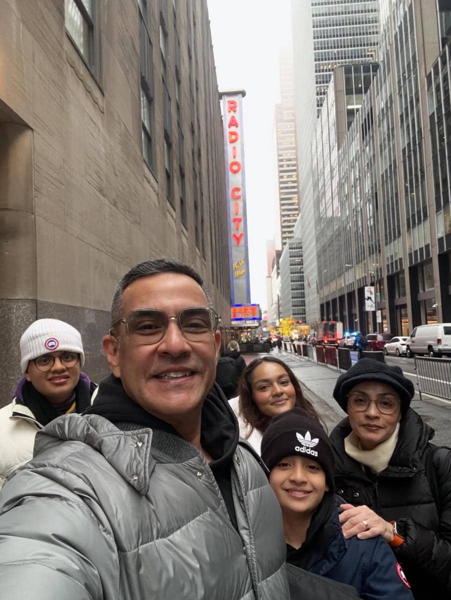Keluarga Ferdy Hasan liburan akhir tahun di New York.