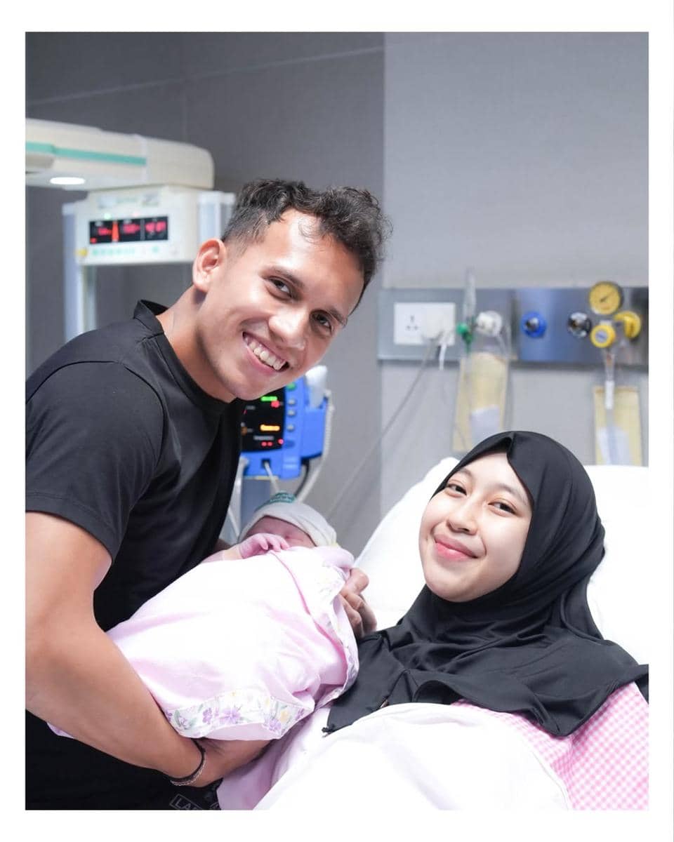 momen Adiba Khanza melahirkan