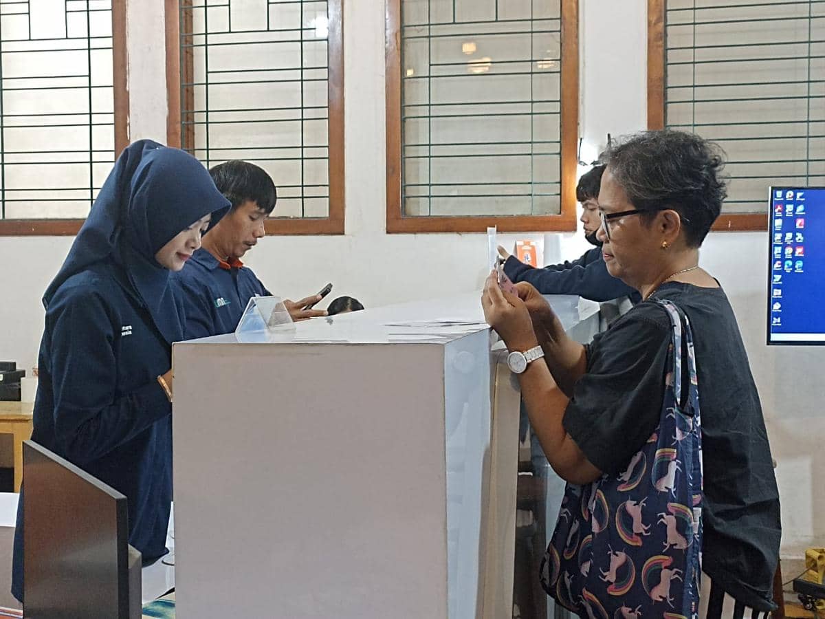 IIustrasi penyaluran bansos di POS