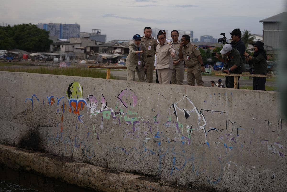Pemkot Jakut perkuat mitigasi pesisir hadapi cuaca ekstrim dan bajir rob