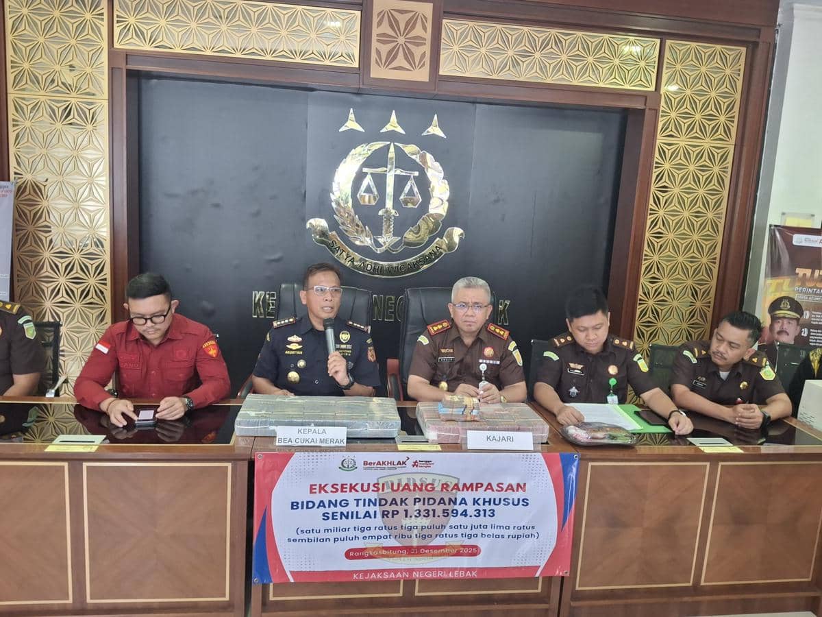 Kejari Lebak sita uang miliaran dari kasus peredaran rokok ilegal