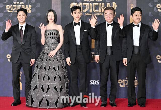 Cast Taxi Driver 3 di SBS Drama Awards 2025