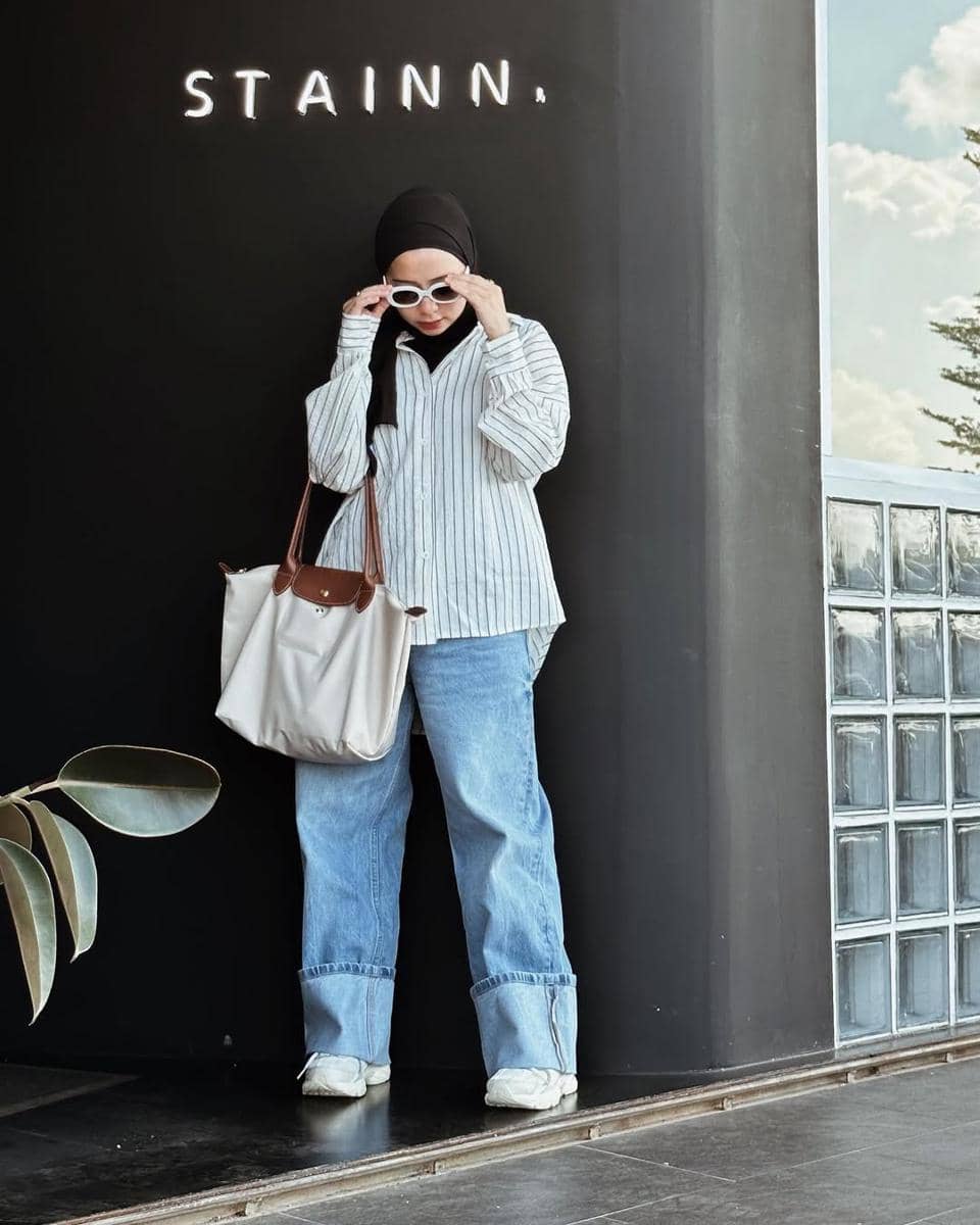 Gaya dengan sneakers ala Joyagh 