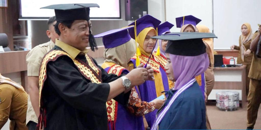 Wisuda Sekolah Lansia Salimah (Salsa) Bina Keluarga Lansia Kabupaten Lampung Selatan Tahun 2025