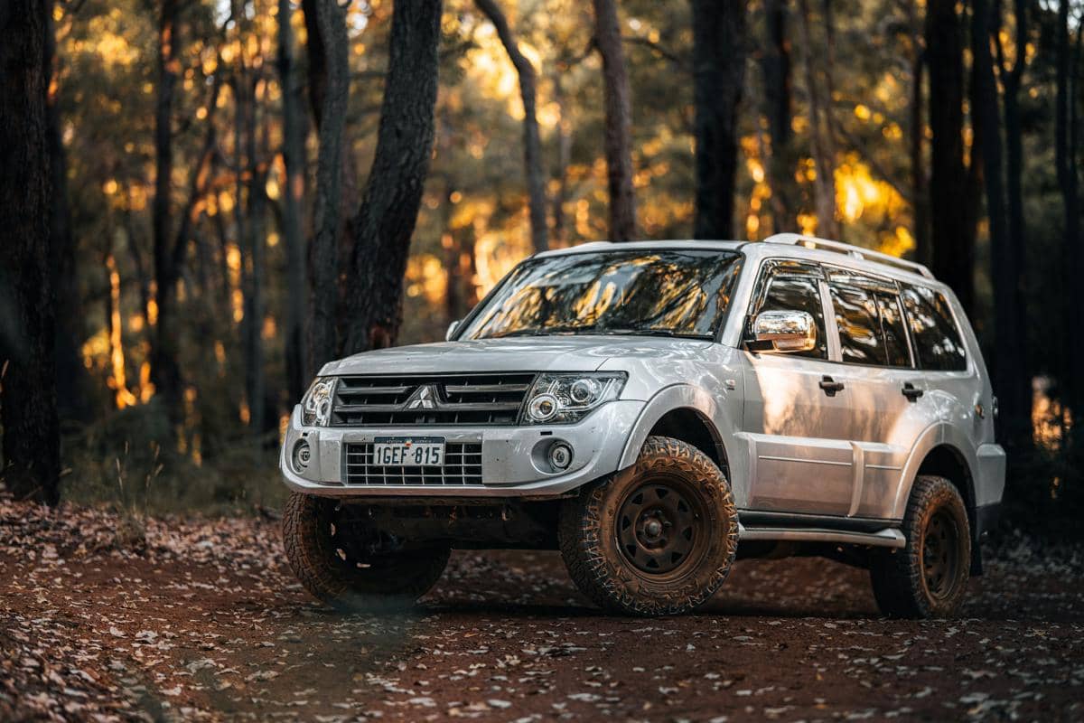 ilustrasi Mitsubishi Pajero Sport