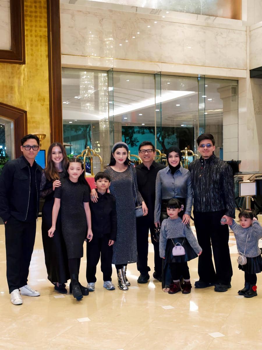 dinner tahun baru 2026 keluarga Hermansyah (instagram.com/ashanty_ash)