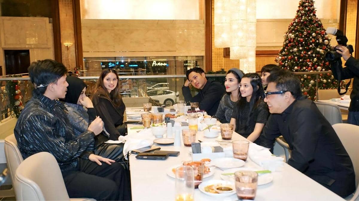dinner tahun baru 2026 keluarga Hermansyah (instagram.com/ashanty_ash)