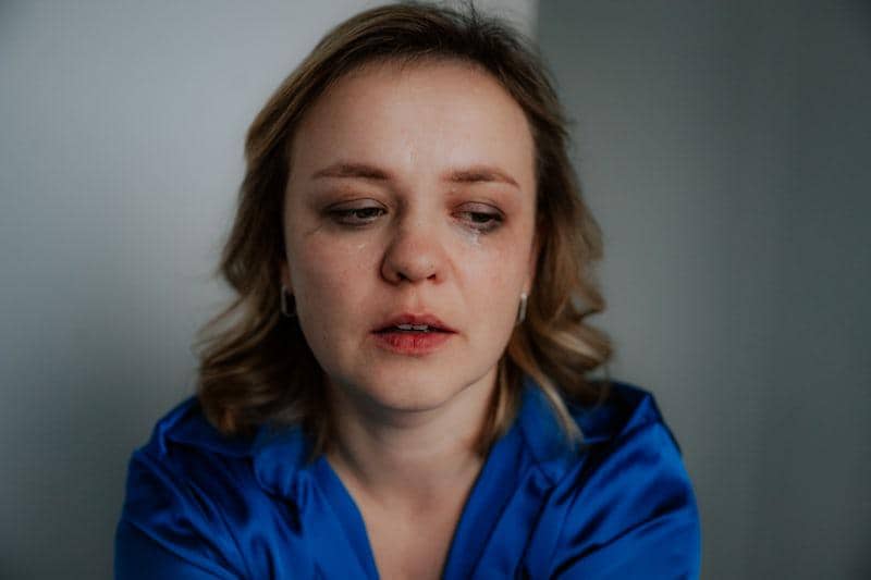 ilustrasi menangis karena emosi