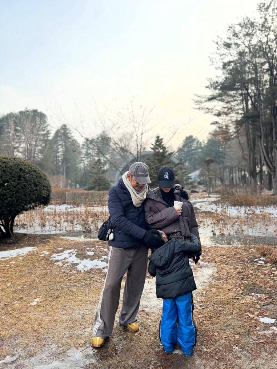 Keluarga Zaskia Adya Mecca jalan-jalan di Pulau Nami.