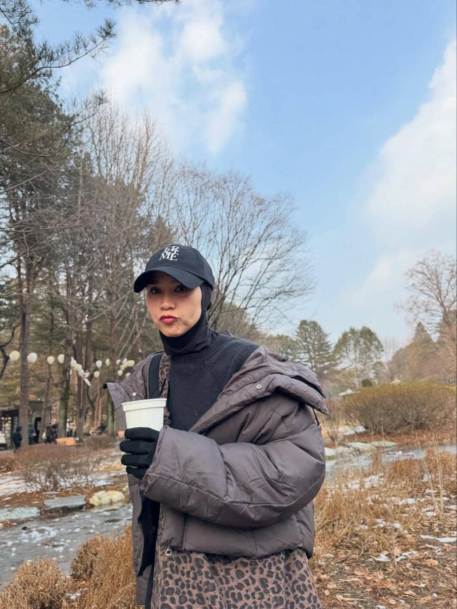 Keluarga Zaskia Adya Mecca jalan-jalan di Pulau Nami.