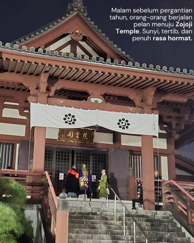 Prilly Latuconsina Tahun Baru 2026 di Kuil Zojoji Tokyo (instagram.com/prillylatuconsina96)