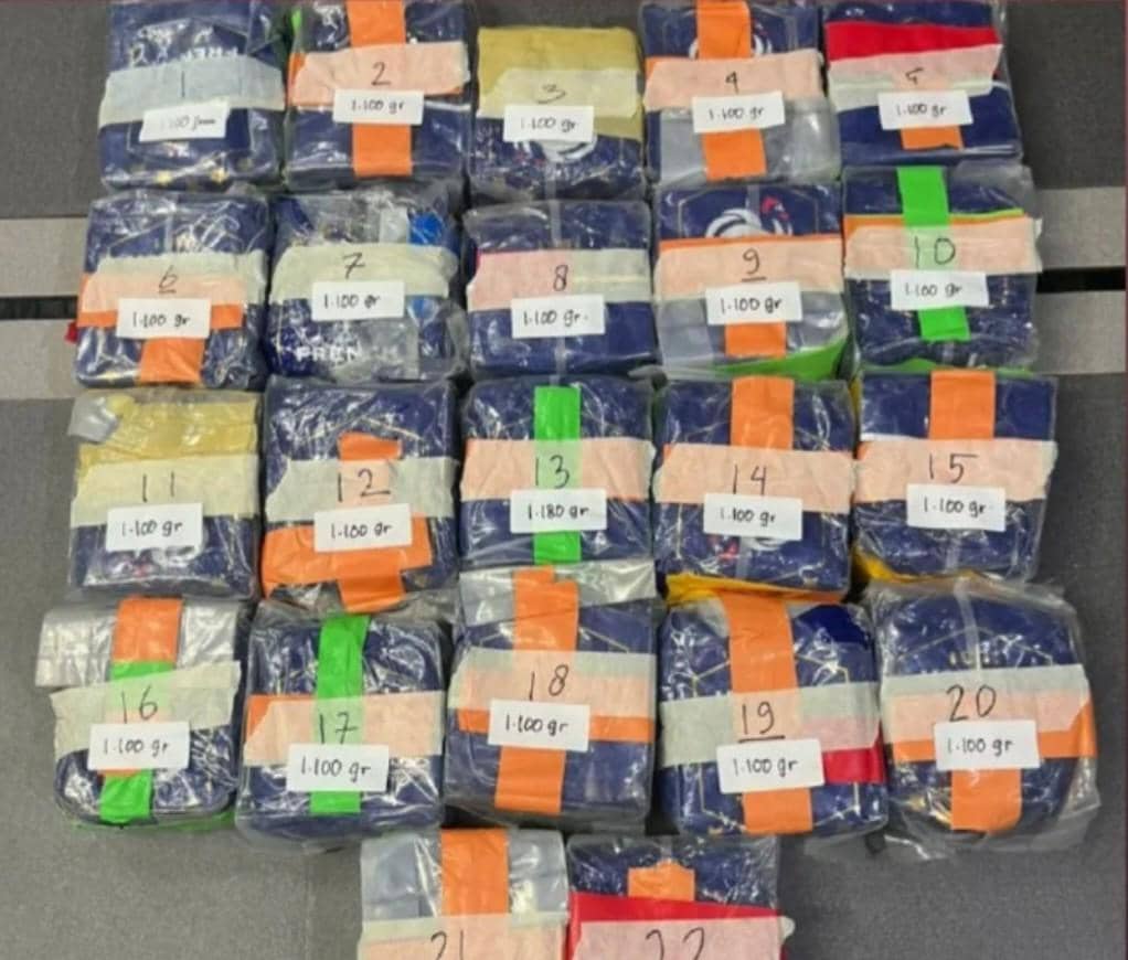 Puluhan kilogram sabu dari Aceh yang disita usai kecelakaan di Betung.