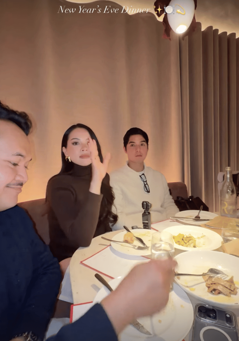 momen artis tahun baru di luar negeri