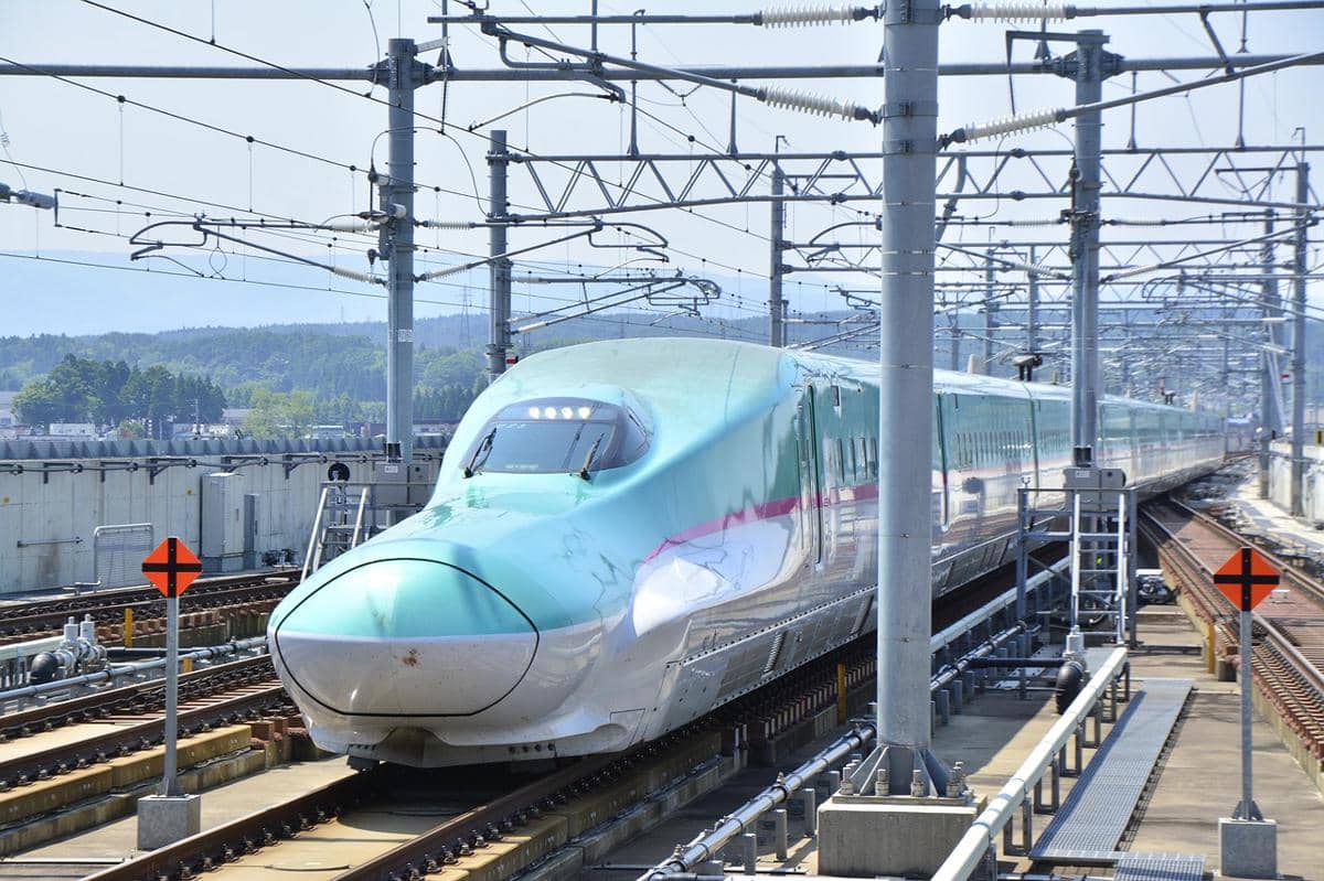 ilustrasi shinkansen