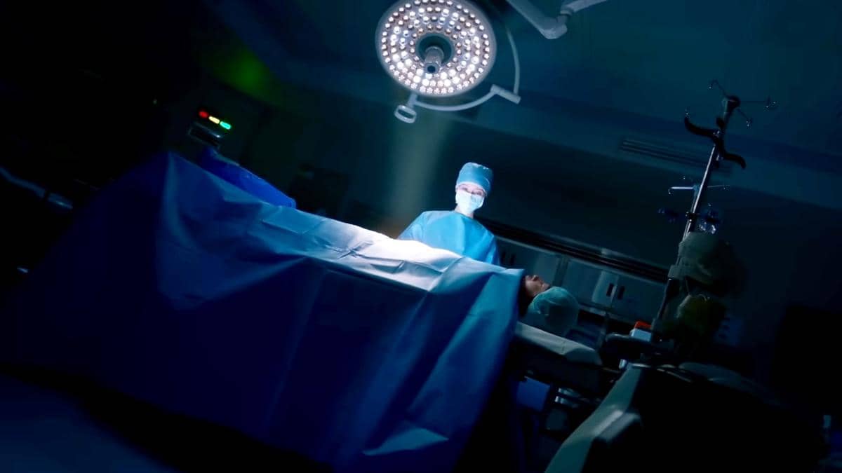 Cuplikan drama Doctor X: Age of the White Mafia (dok. SBS/ Doctor X: Age of the White Mafia)