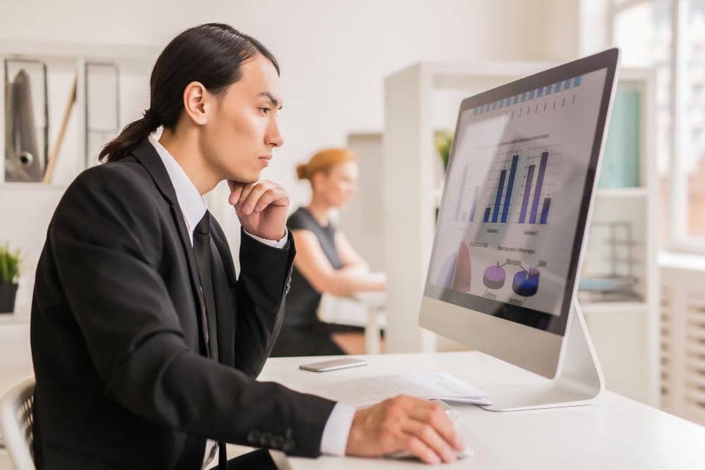 ilustrasi orang berpikir