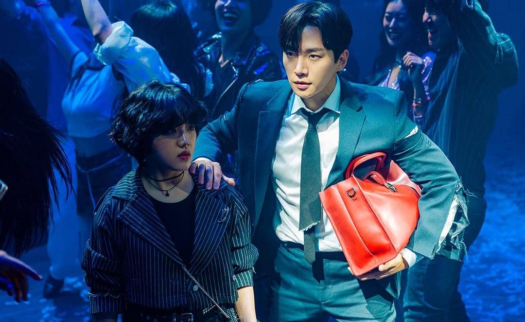 Kim Hyang Gi dan Lee Junho dalam drama Korea Cashero